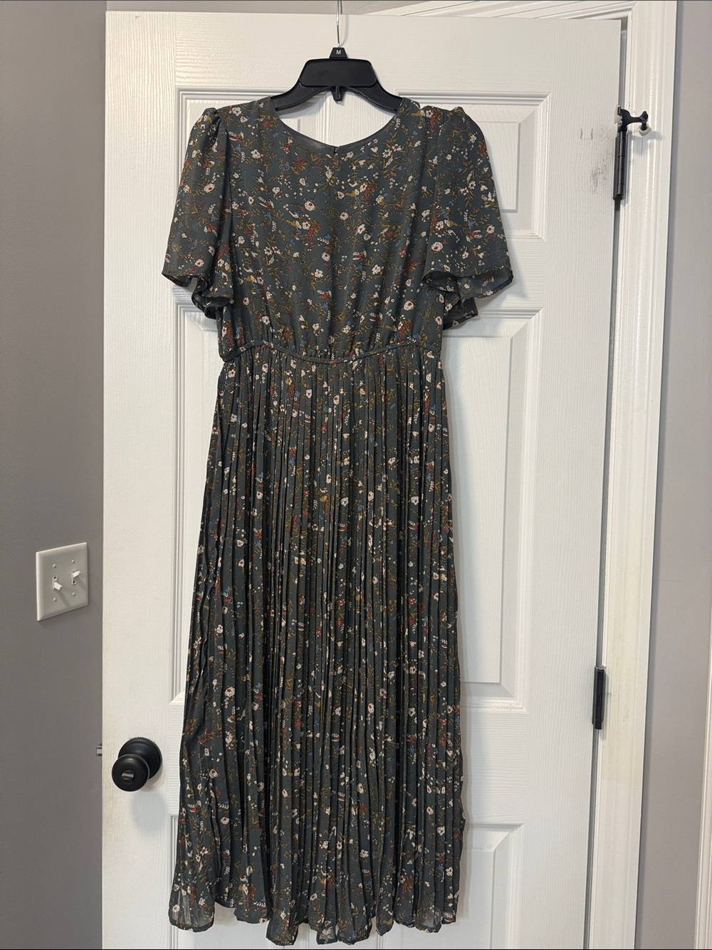 Hayden Dark Green Floral Pleated Maternity  Maxi Dress